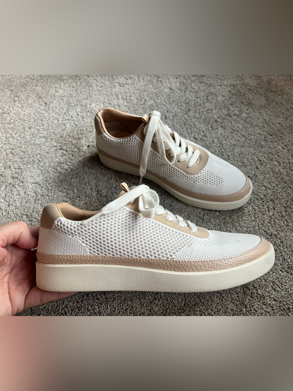 Vionic Galia Women's Size 8.5 Knit Sneakers Tan White Comfort Walking Shoes